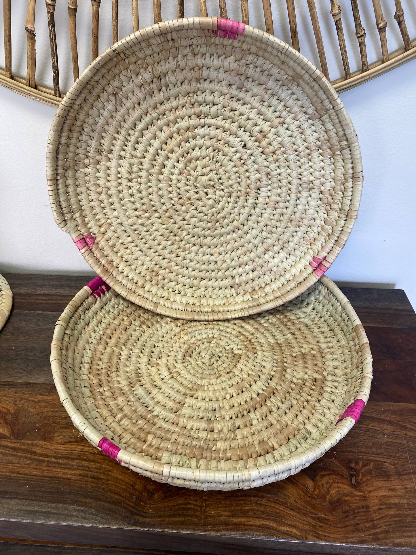 Tray, palm leaf / Uteo