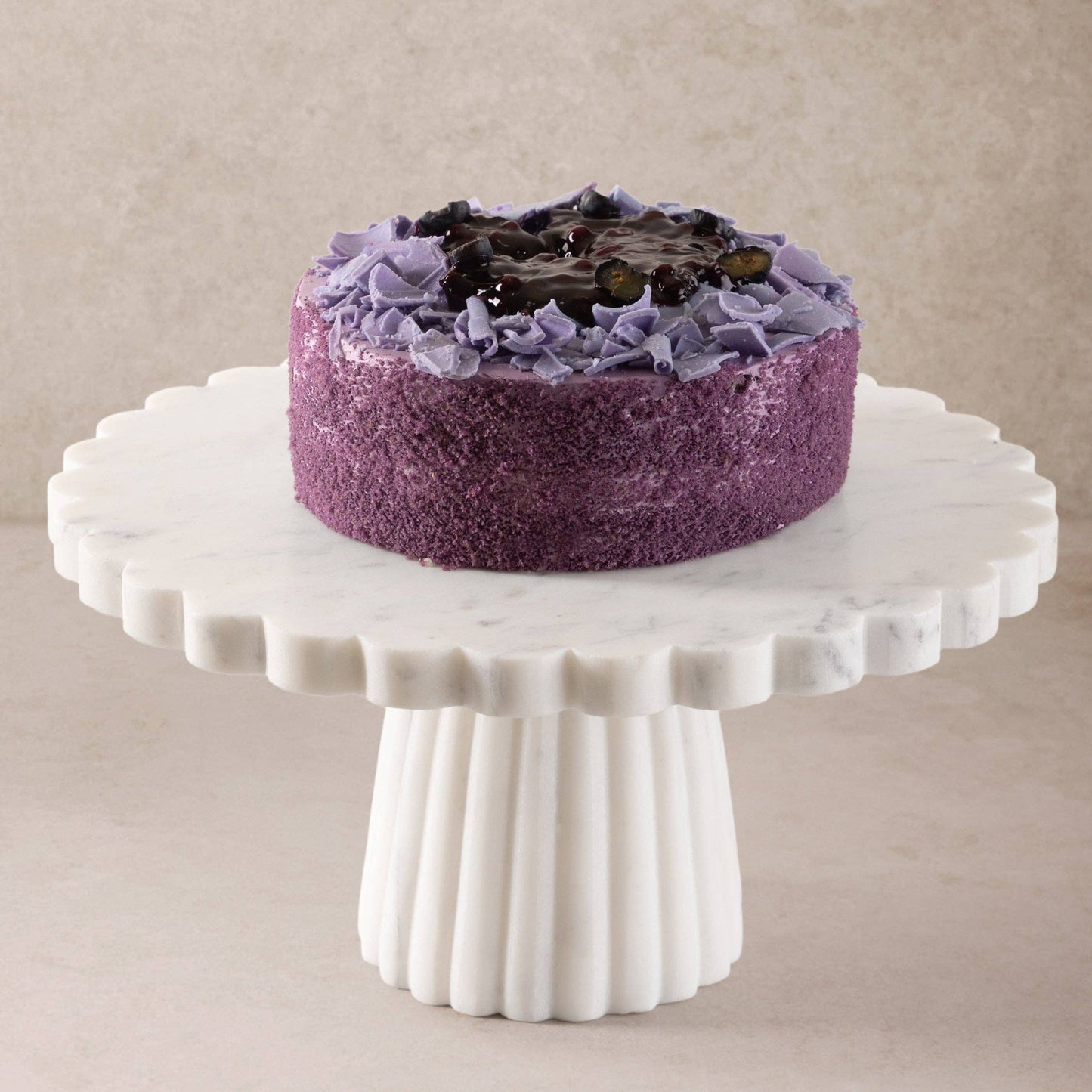 White Ribbed Marble Cake Stand 10″×6″